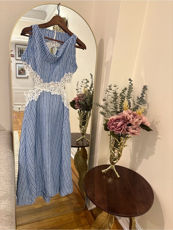 Commense Dresses & Skirts - COMMENSE MEDIUM side panel cut out Blue & White Striped Lace-Inset Women’s Dress